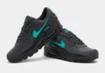 Nike Air Max 90 Cool Grey Dusty Cactus 0 La Nike Air Max 90 « Cool Grey/Dusty Cactus » apporte une touche de modernité à une tenue classique