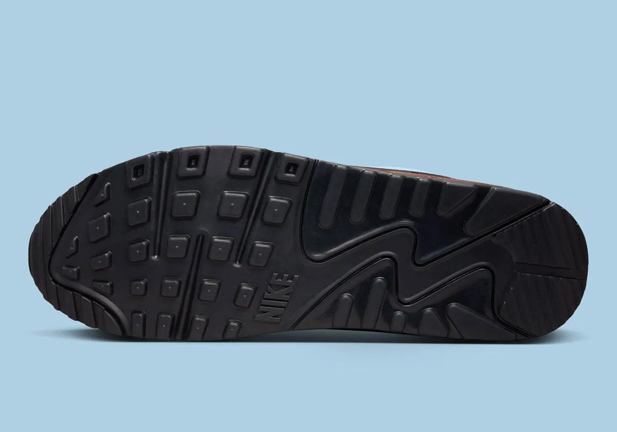 La Nike Air Max 90 Drift « Eclectic Light Blue/Brown », une bouffée d'air frais