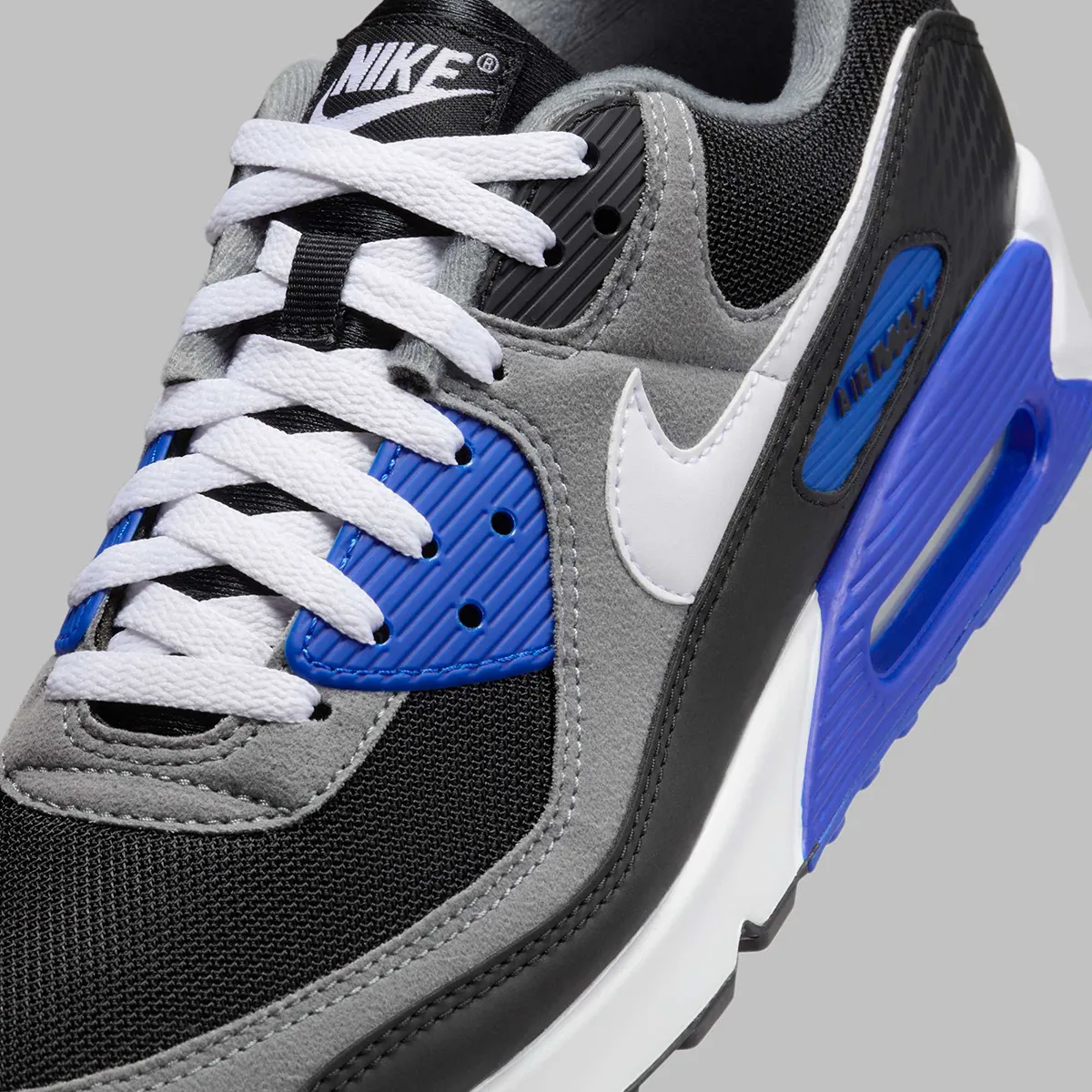La Nike Air Max 90 « Lyon Blue » associe un style classique à une touche de modernité