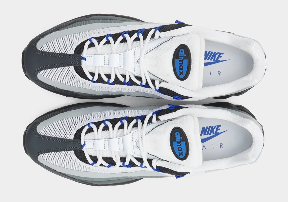 Nike Air Max 95 Ultra Royal 2 La Nike Air Max 95 « Ultra Royal » célèbre la silhouette emblématique en y apportant une touche moderne