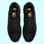 La Nike Air Max Plus 3 « Black/Silver » fait un retour audacieux avec un nouveau look épuré