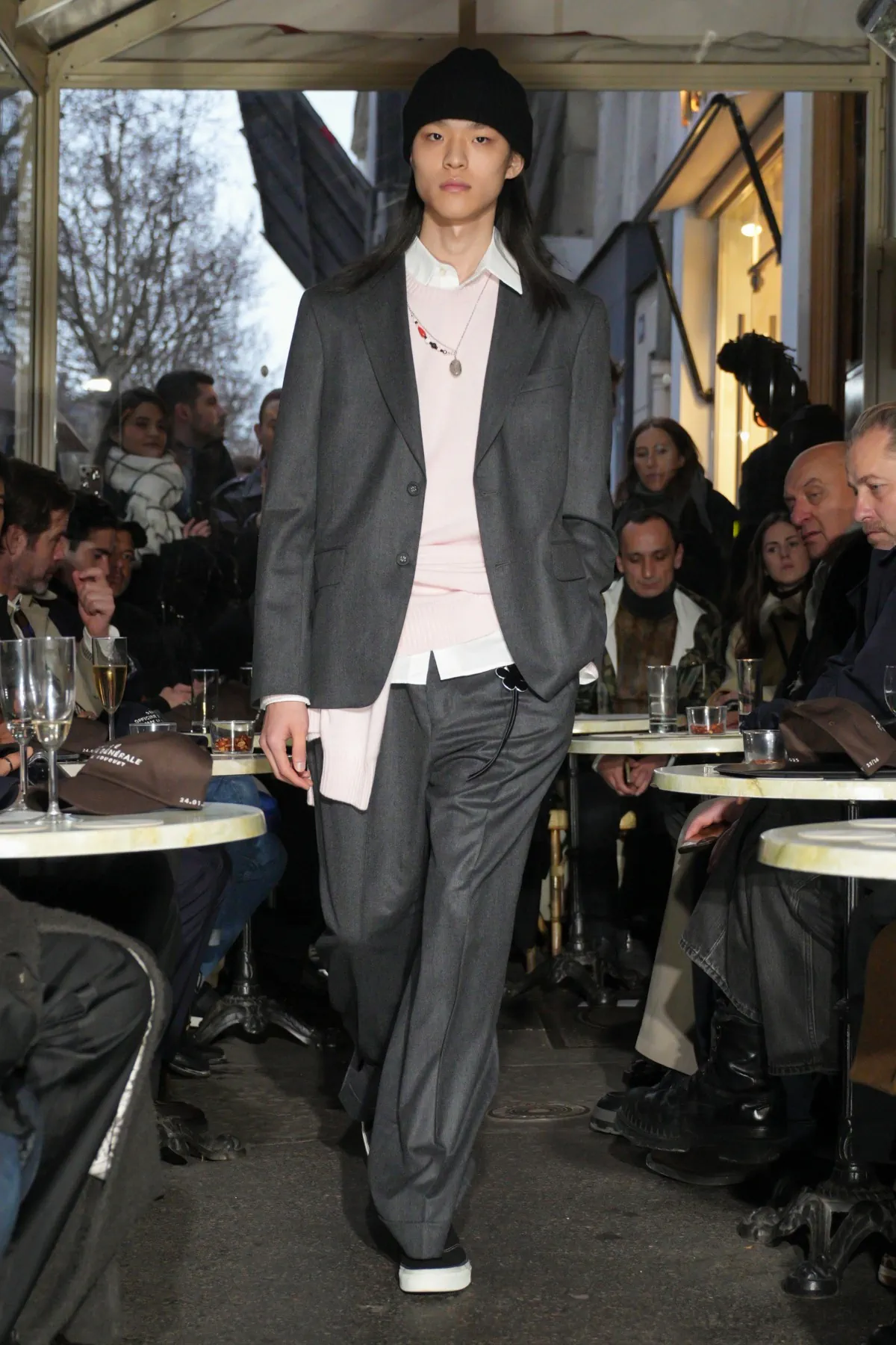 Pour la collection automne 2025 d'Officine Générale, Pierre Mahéo marie le style intemporel à l'authenticité parisienne