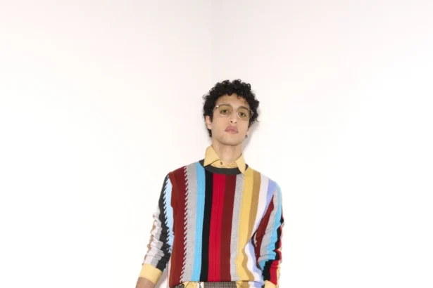 Paul Smith retourne à ses racines pour sa collection automne 2025