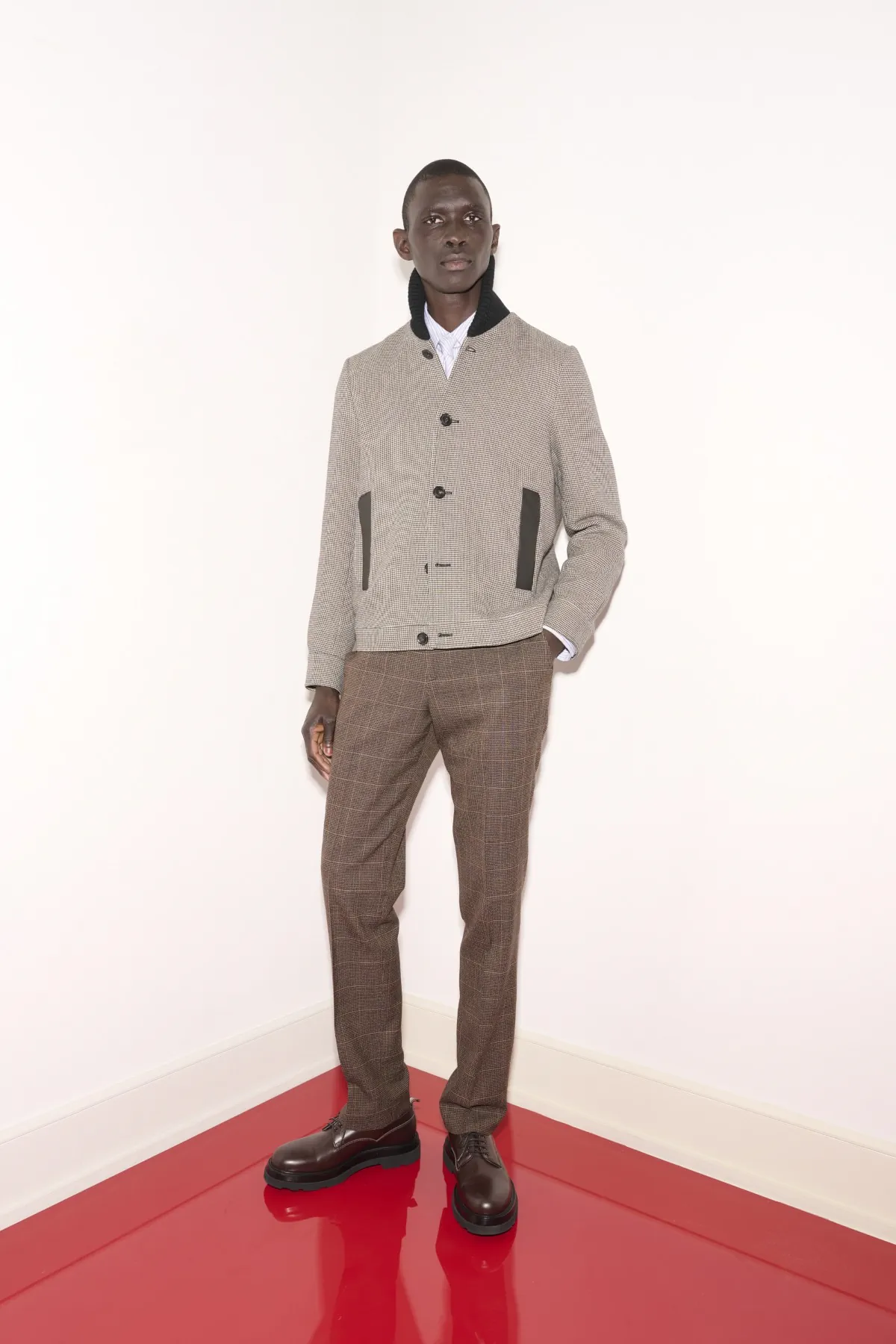 Paul Smith retourne à ses racines pour sa collection automne 2025