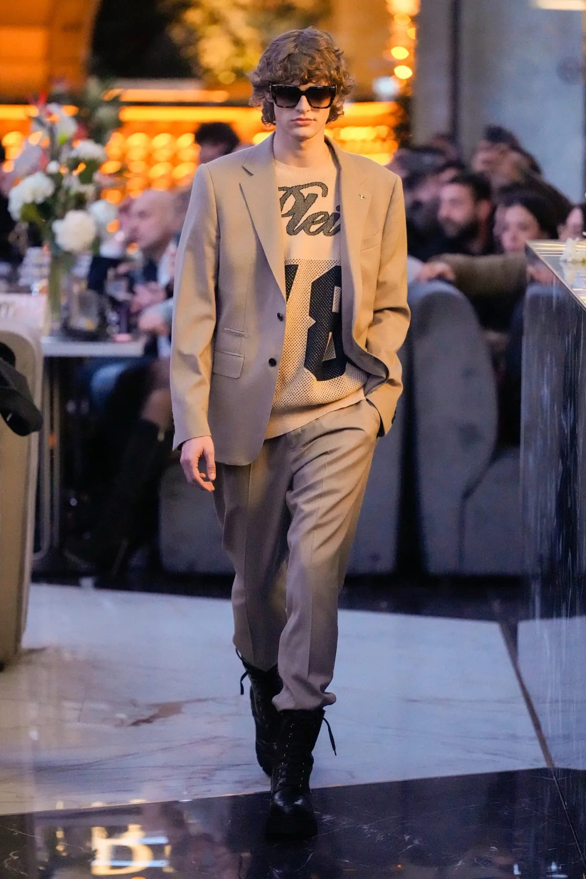 La collection masculine Philipp Plein automne 2025 allie glamour et facilité de portage à Milan
