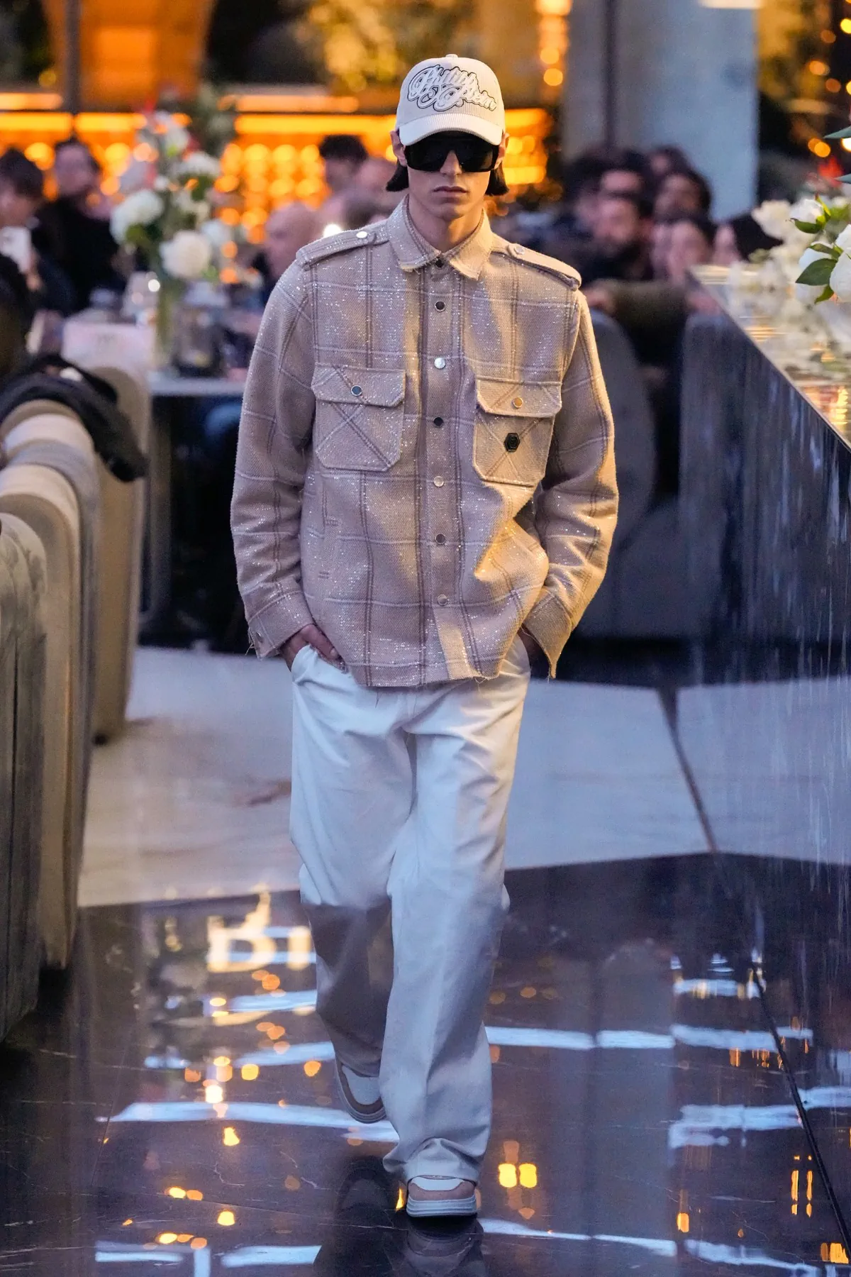 La collection masculine Philipp Plein automne 2025 allie glamour et facilité de portage à Milan