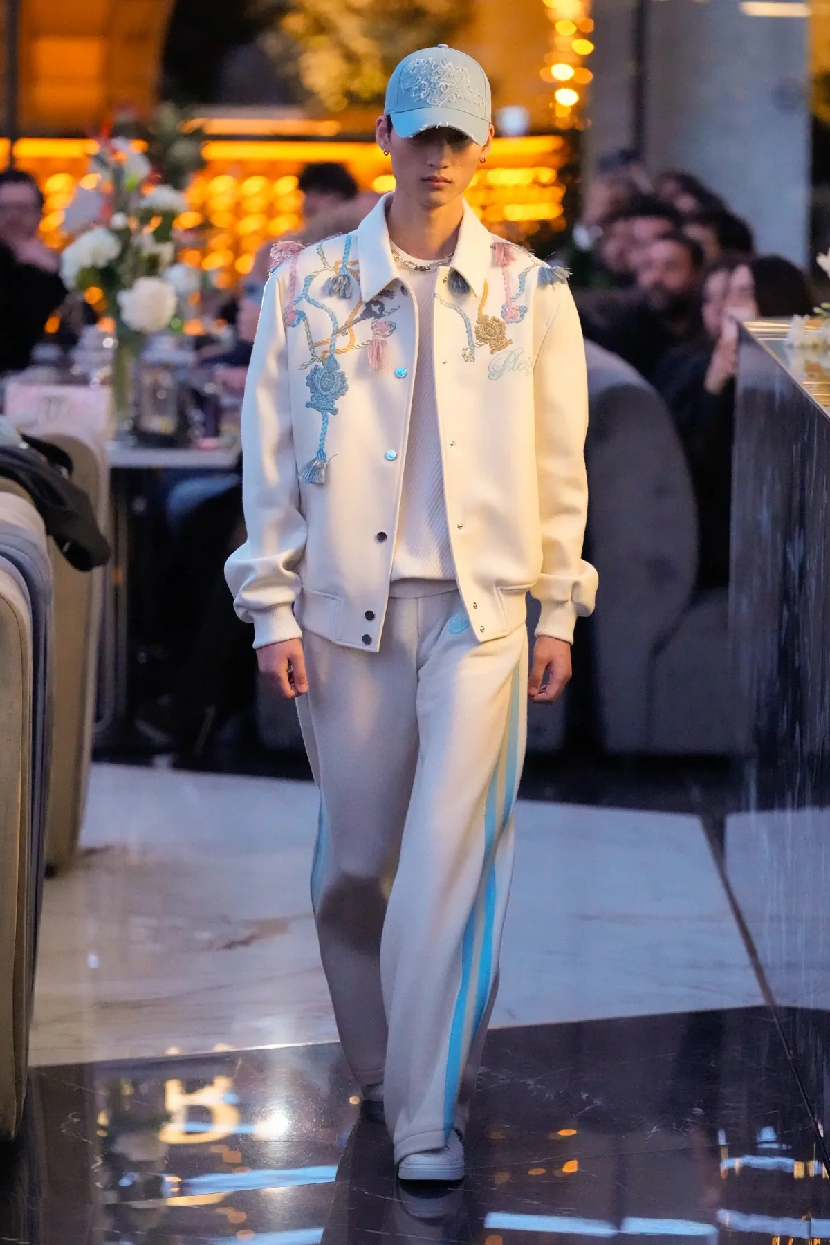 La collection masculine Philipp Plein automne 2025 allie glamour et facilité de portage à Milan