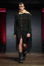 Pronounce Fall Winter 2025 Milan Fashion Week 1 La collection PRONOUNCE Automne 2025 explore la fragilité des guerriers et le tailoring moderne