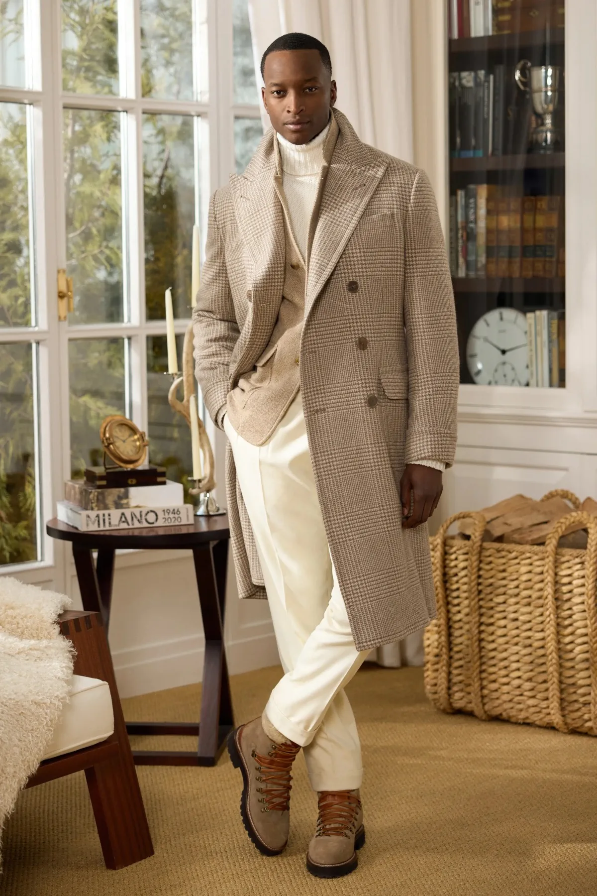 La collection Automne 2025 de Ralph Lauren Purple Label apporte l'élégance rustique sur les pistes et au-delà