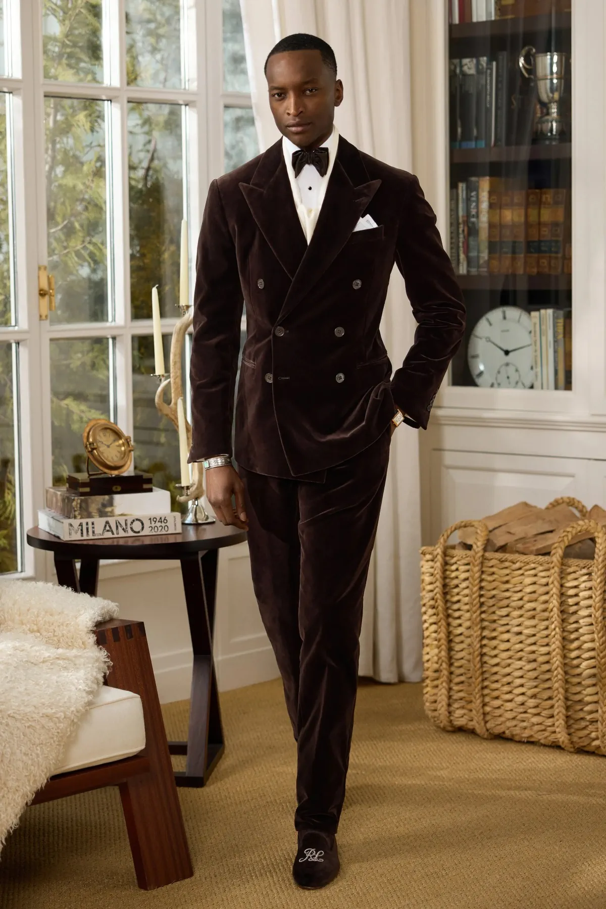 La collection Automne 2025 de Ralph Lauren Purple Label apporte l'élégance rustique sur les pistes et au-delà