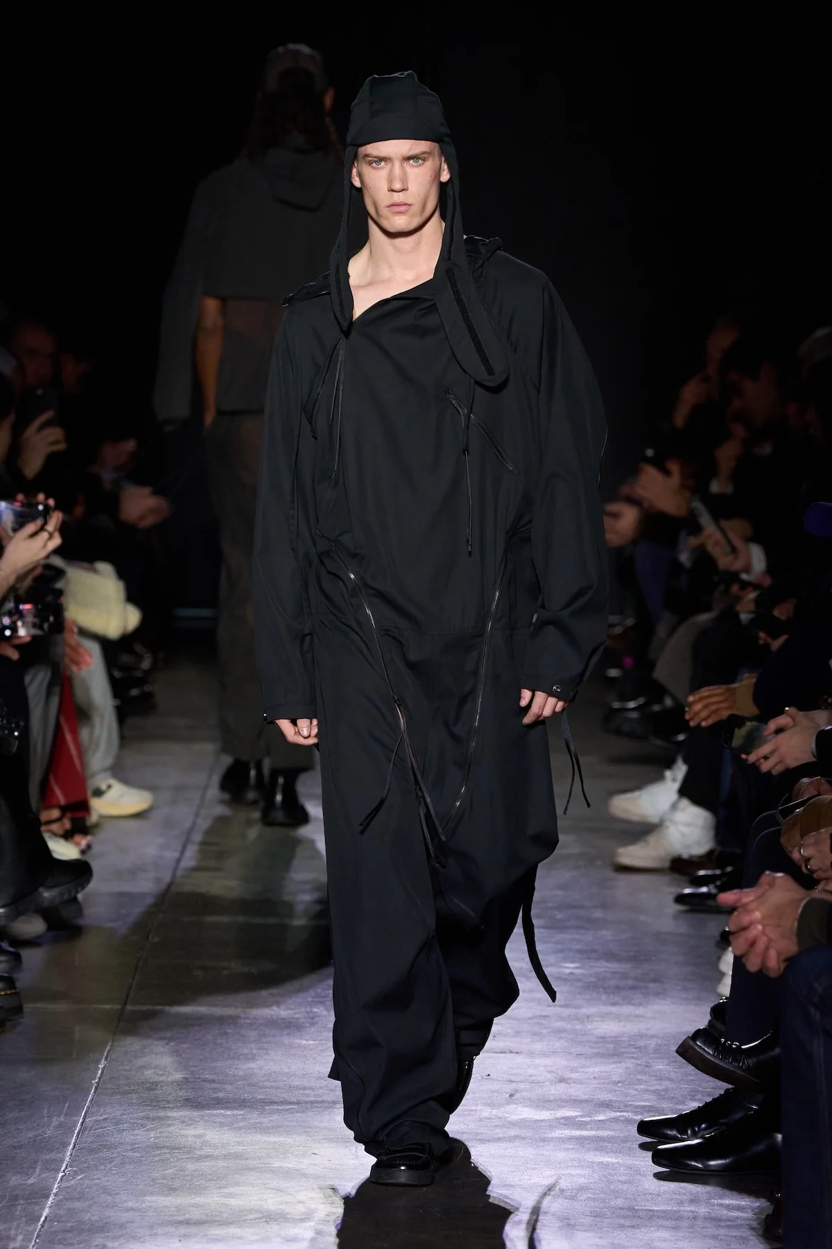 La collection automne 2025 pour hommes de Saul Nash met l'accent sur le mouvement et la transformation