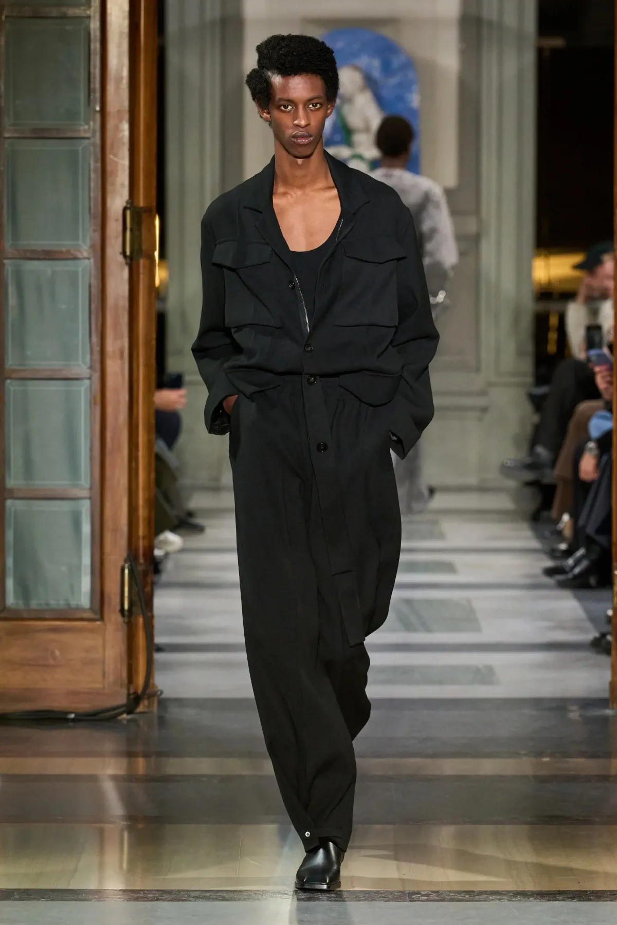 La collection Setchu Automne 2025 redéfinit l'utilité sartoriale en fusionnant l'Orient et l'Occident