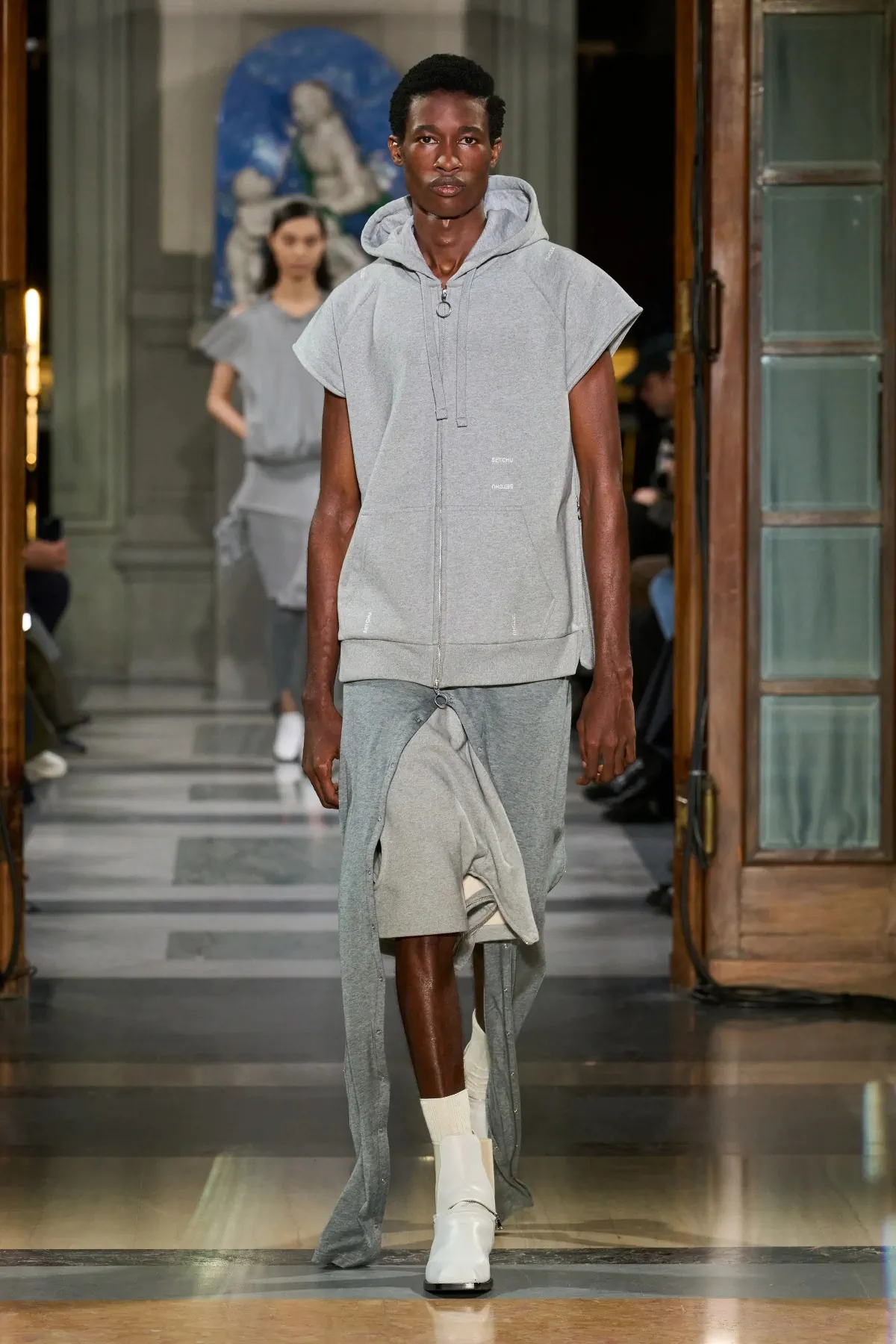La collection Setchu Automne 2025 redéfinit l'utilité sartoriale en fusionnant l'Orient et l'Occident
