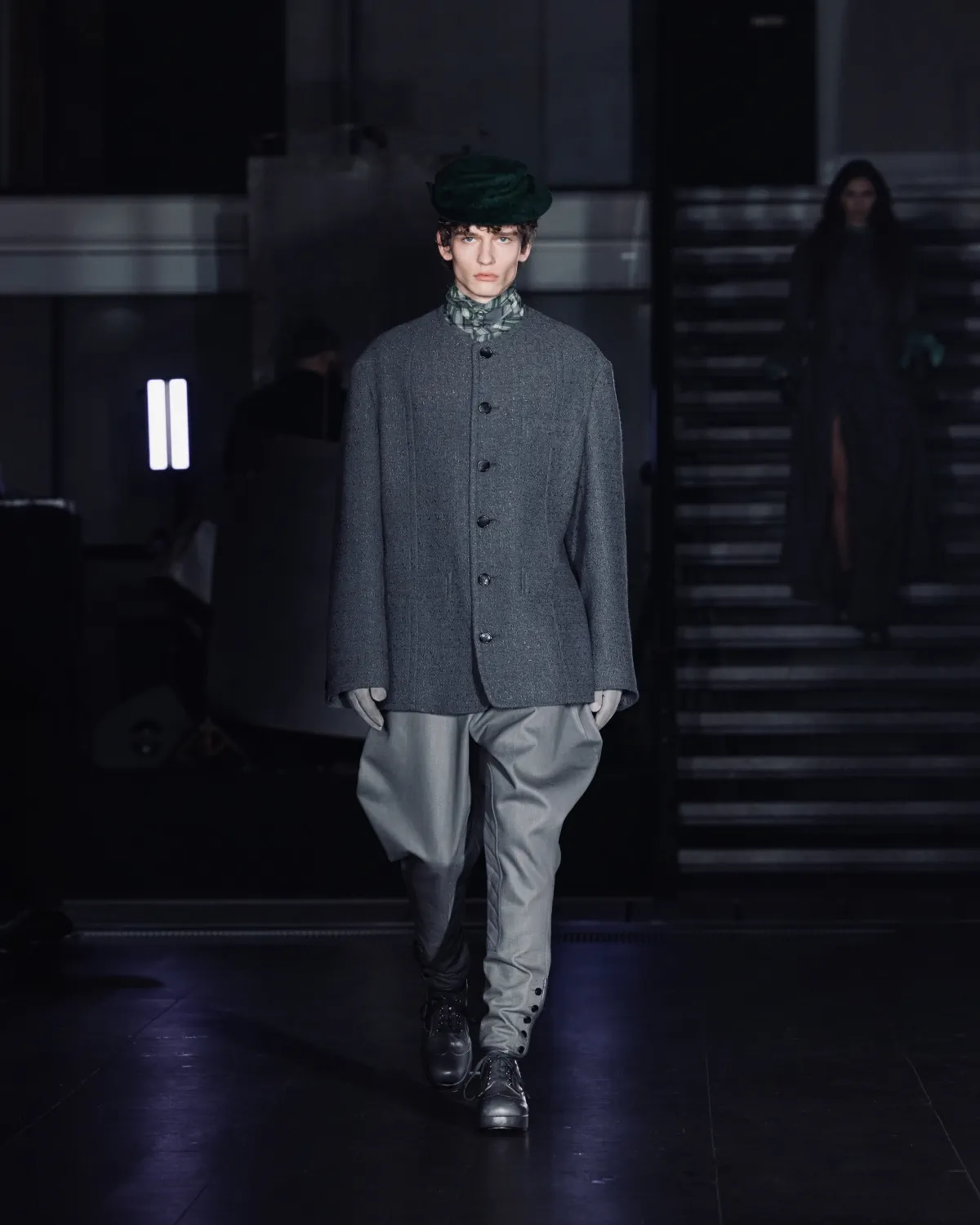 SONGZIO redéfinit l'élégance baroque avec une collection masculine d'avant-garde pour l'automne 2025