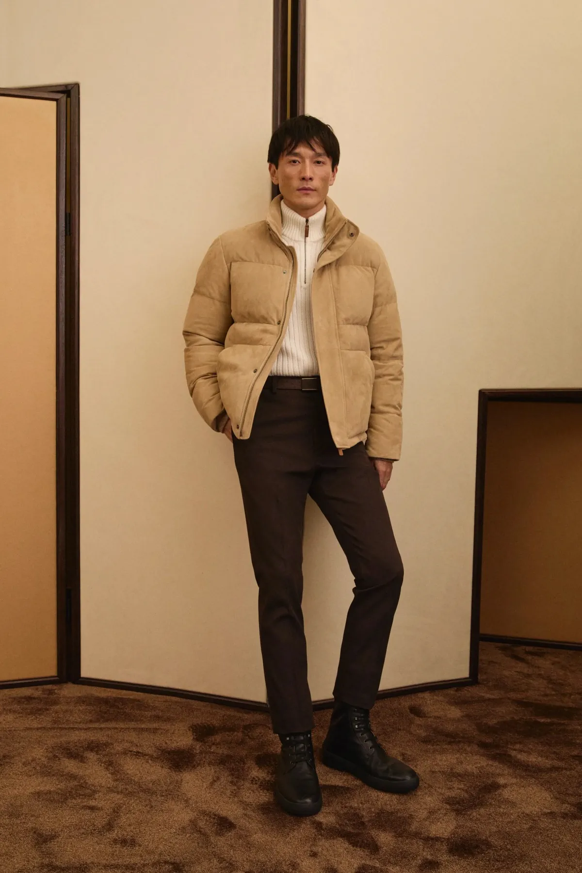 La collection automne 2025 de Tod's rend hommage à l'artisanat italien et au design moderne
