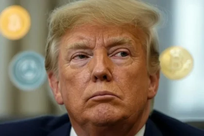 Donald Trump signe un décret sur les crypto-monnaies pour renforcer le leadership des États-Unis en matière d'actifs numériques