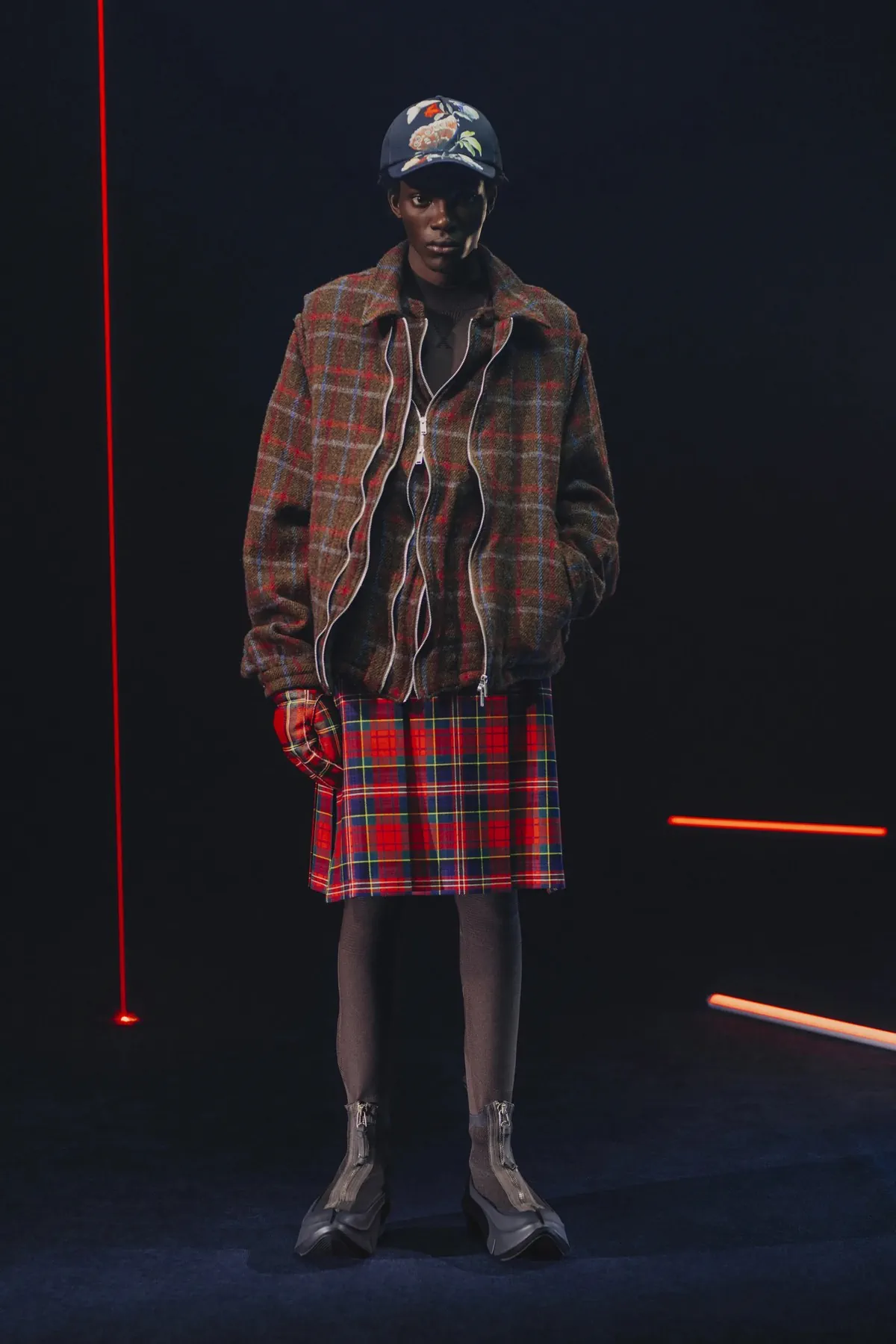 Collection automne 2025 d’UNDERCOVER : Quand le rock électrique rencontre le fantastique !