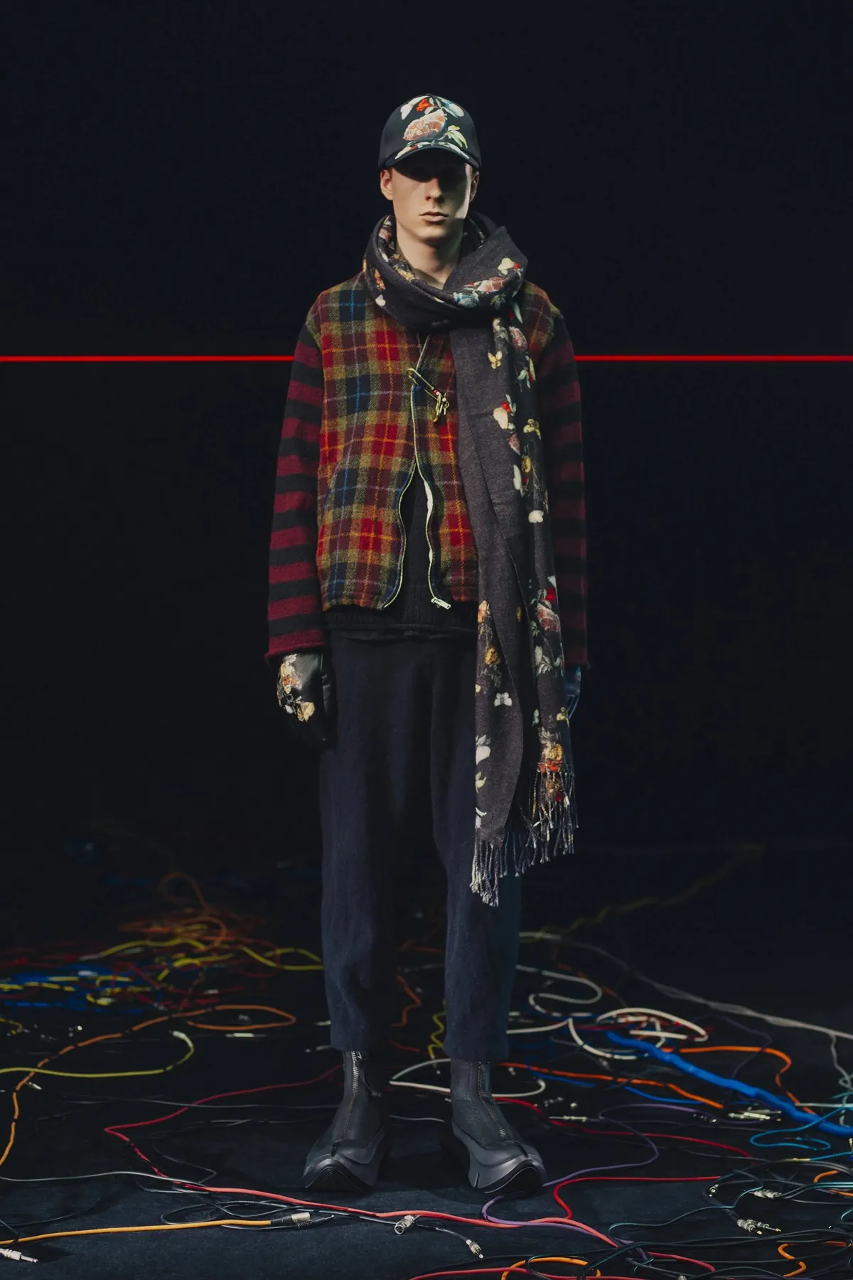 Collection automne 2025 d’UNDERCOVER : Quand le rock électrique rencontre le fantastique !