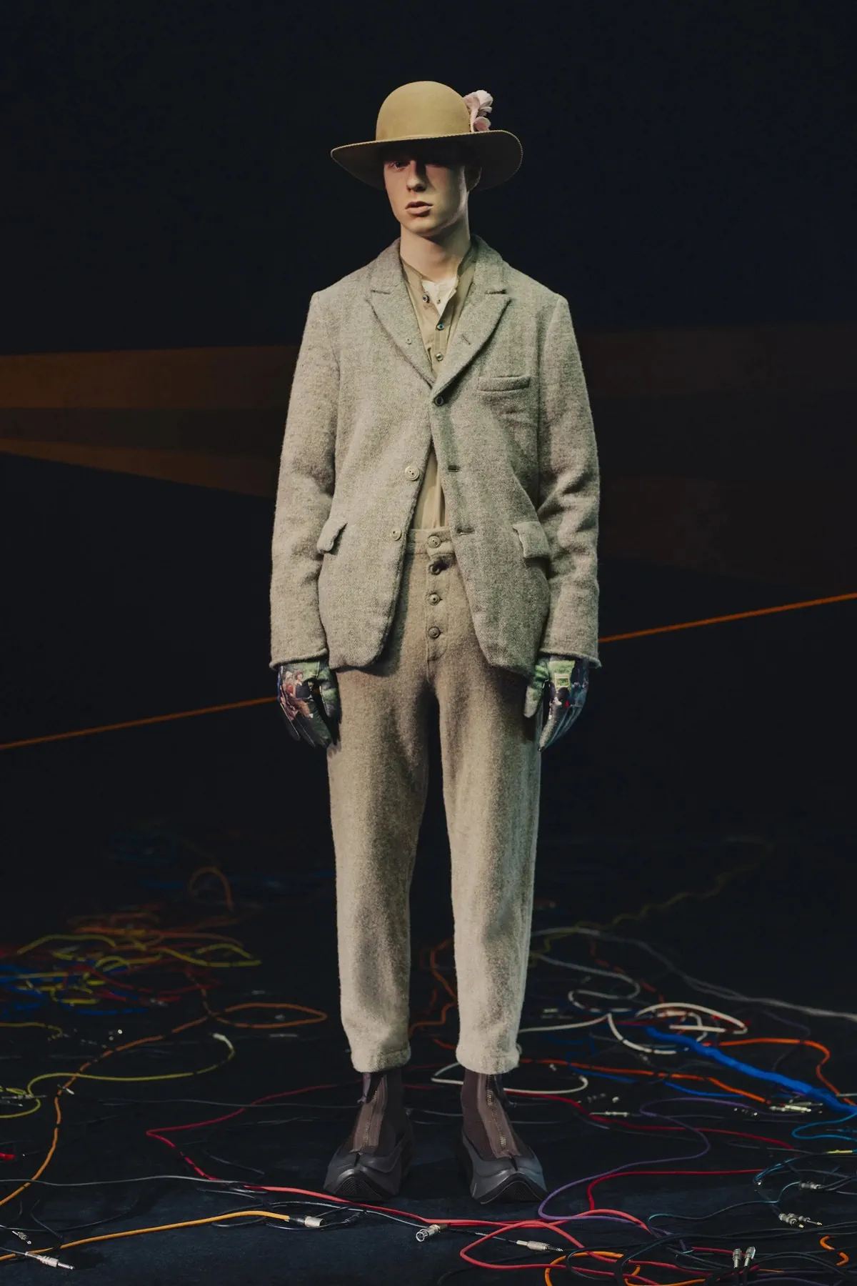 Collection automne 2025 d’UNDERCOVER : Quand le rock électrique rencontre le fantastique !