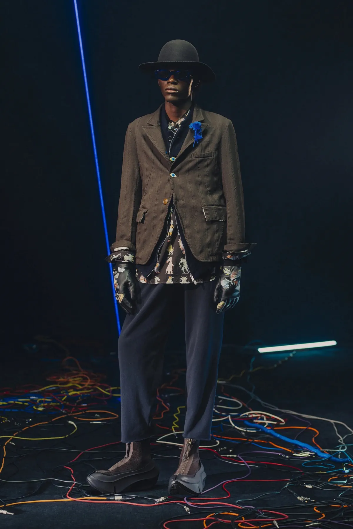 Collection automne 2025 d’UNDERCOVER : Quand le rock électrique rencontre le fantastique !