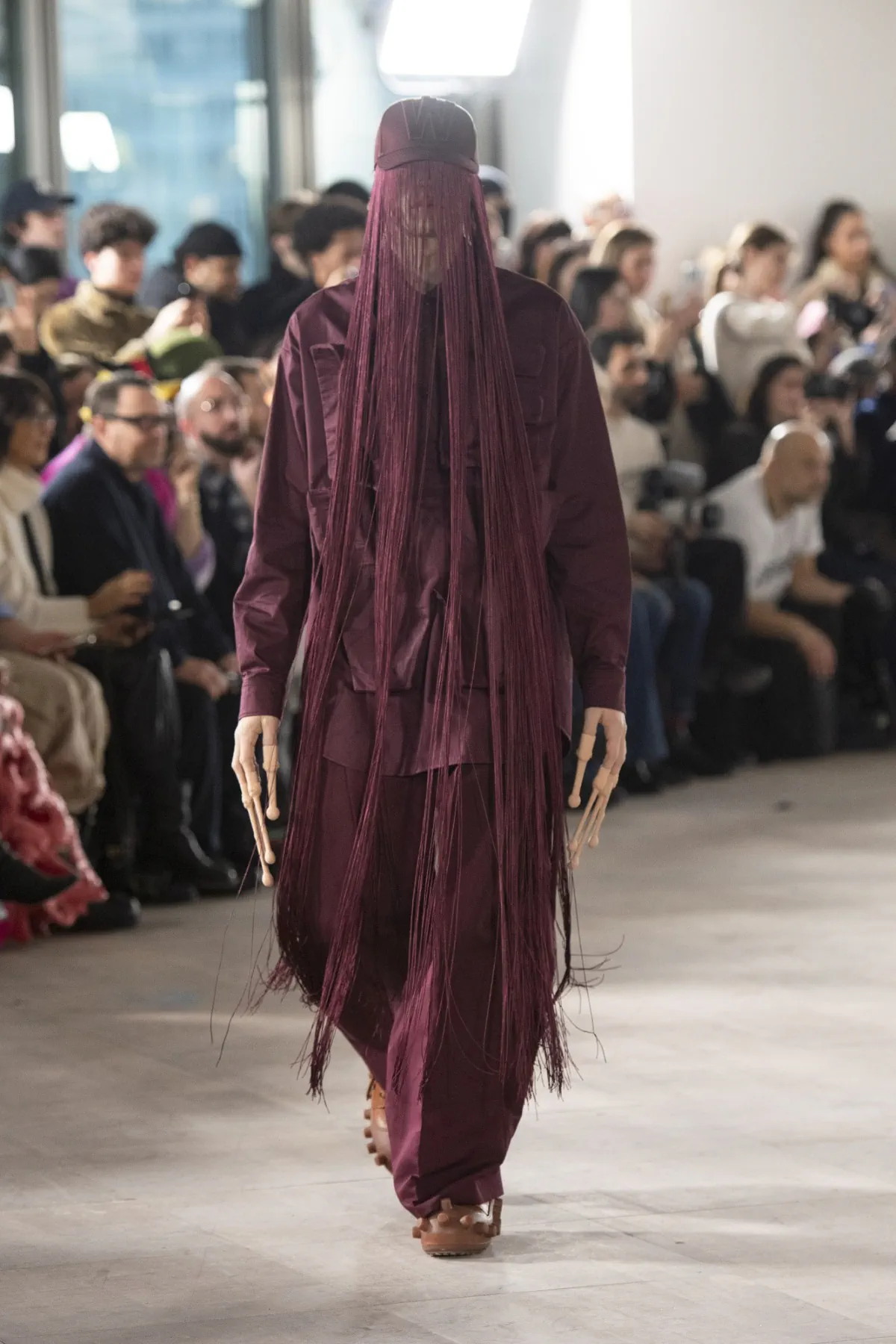 Walter Van Beirendonck trace une voie audacieuse avec sa collection automne 2025