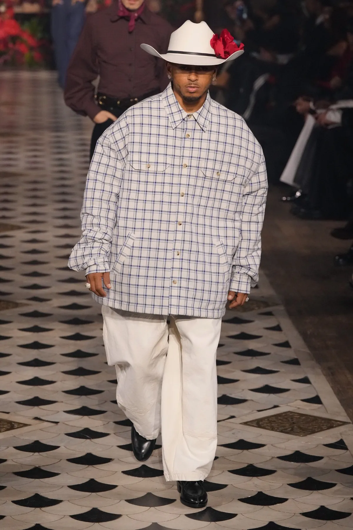 Willy Chavarria célèbre une décennie avec un défilé automne 2025 lumineux à Paris