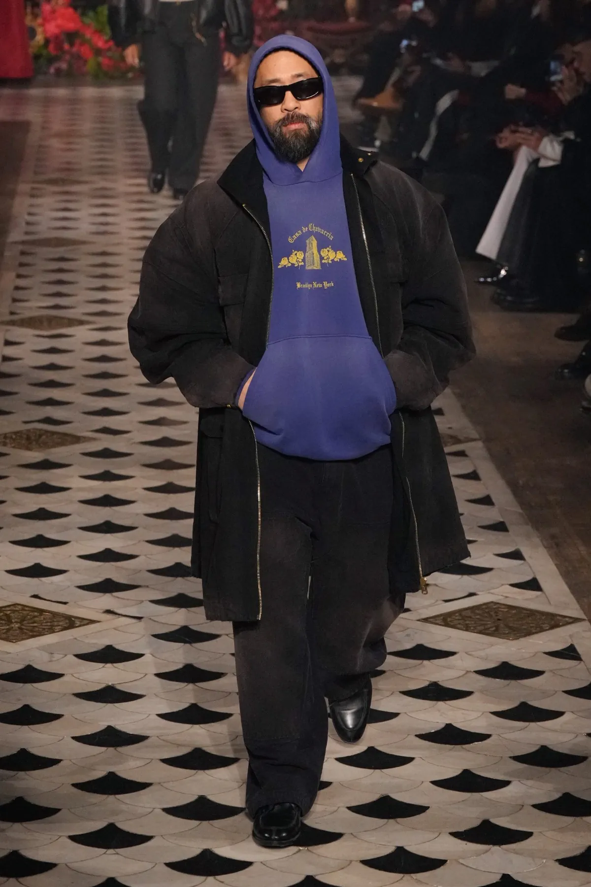 Willy Chavarria célèbre une décennie avec un défilé automne 2025 lumineux à Paris