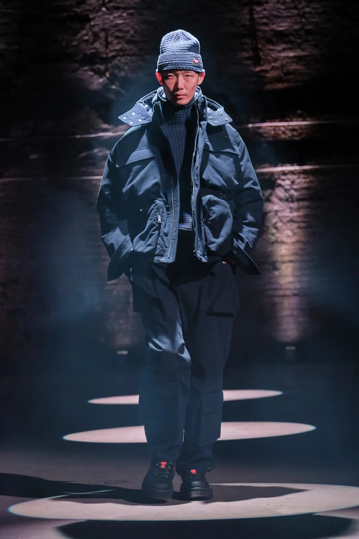 Pour la collection automne 2025 de Woolrich Black Label, Todd Snyder allie l'utilité robuste à la sophistication urbaine