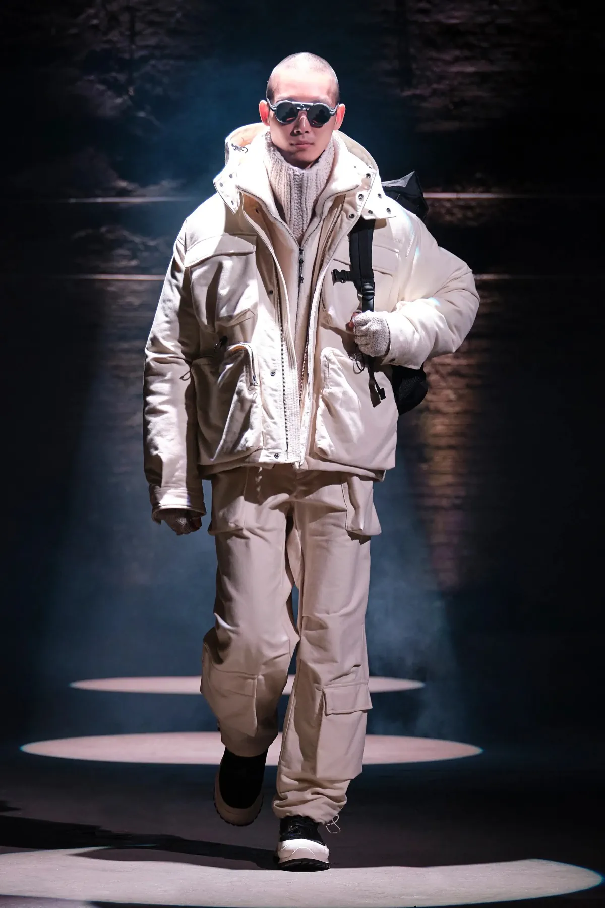 Pour la collection automne 2025 de Woolrich Black Label, Todd Snyder allie l'utilité robuste à la sophistication urbaine