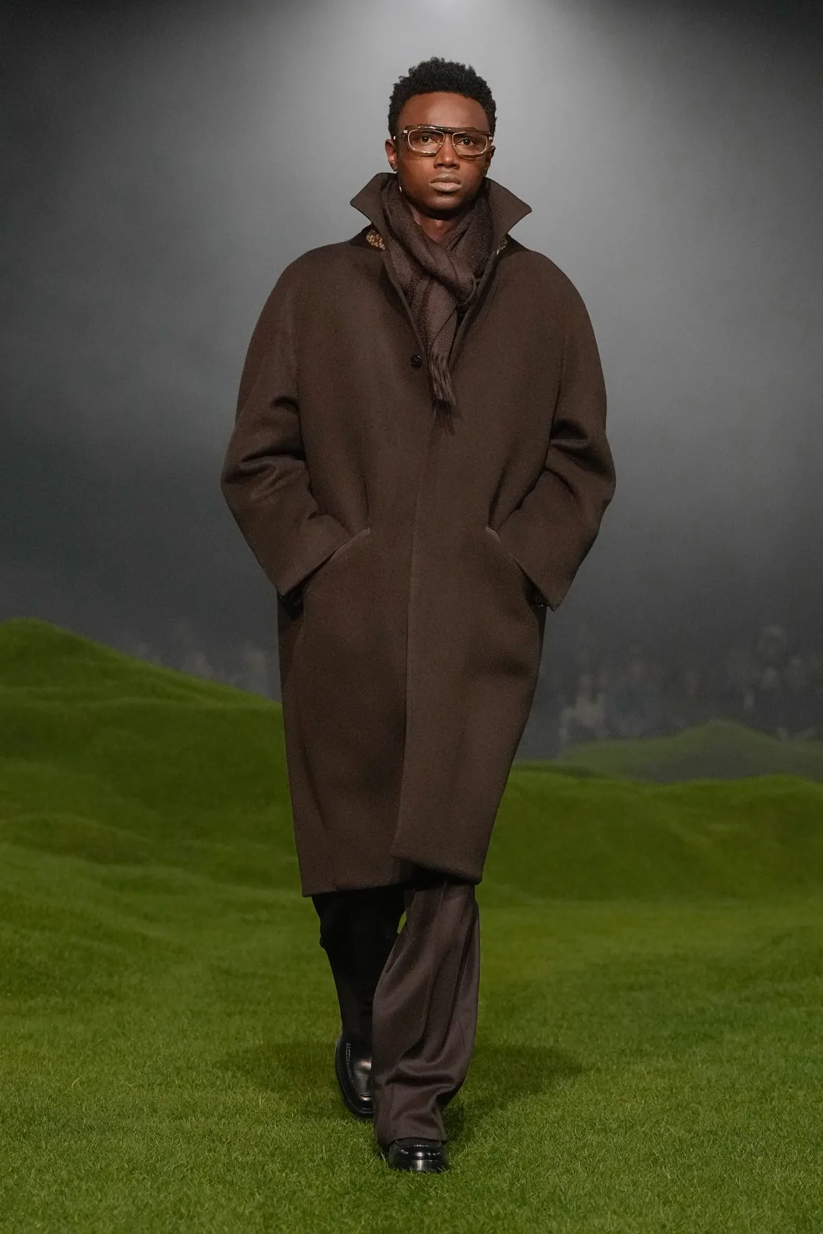 La collection ZEGNA Automne 2025 redéfinit les classiques de la mode masculine avec une touche de modernité