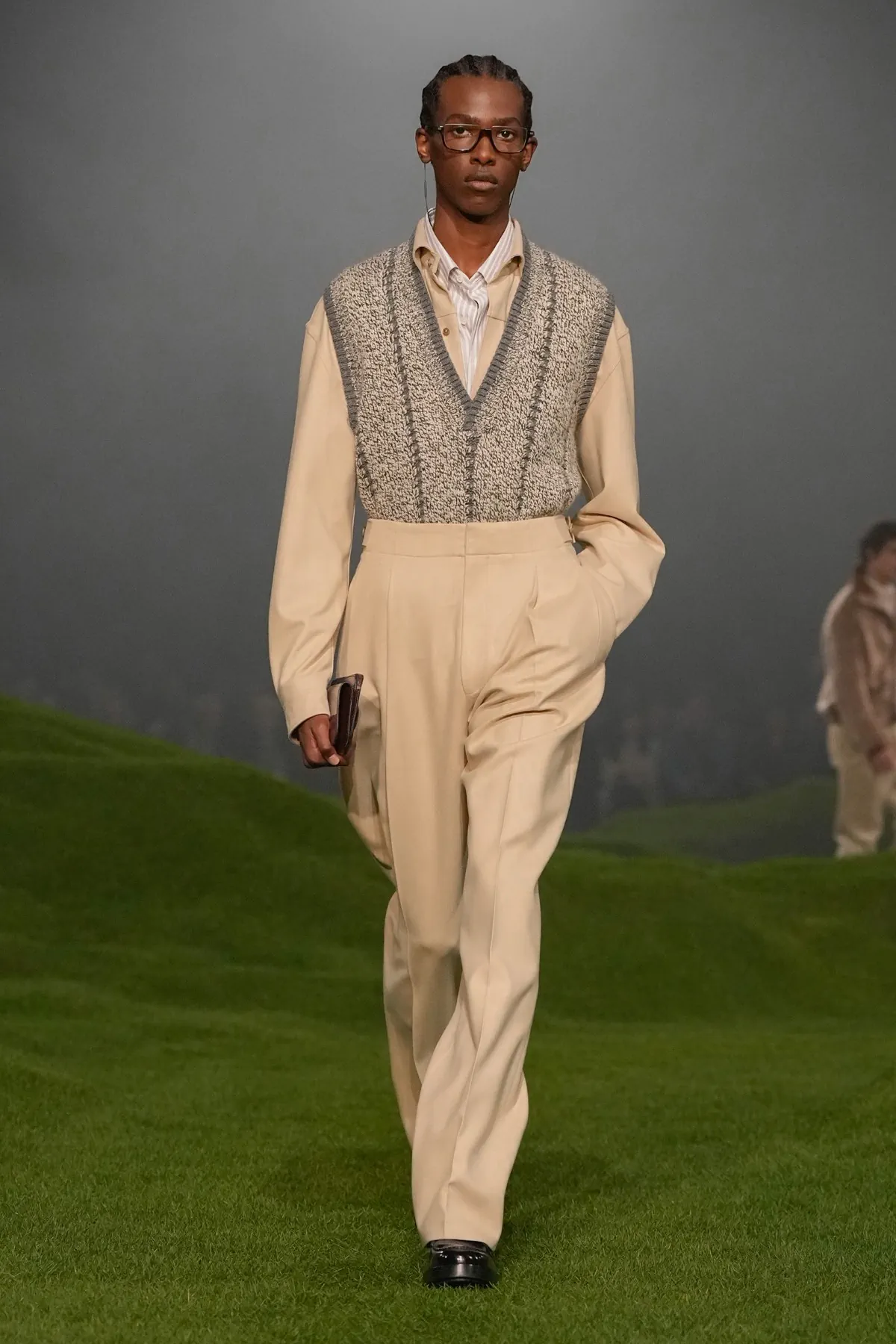 La collection ZEGNA Automne 2025 redéfinit les classiques de la mode masculine avec une touche de modernité