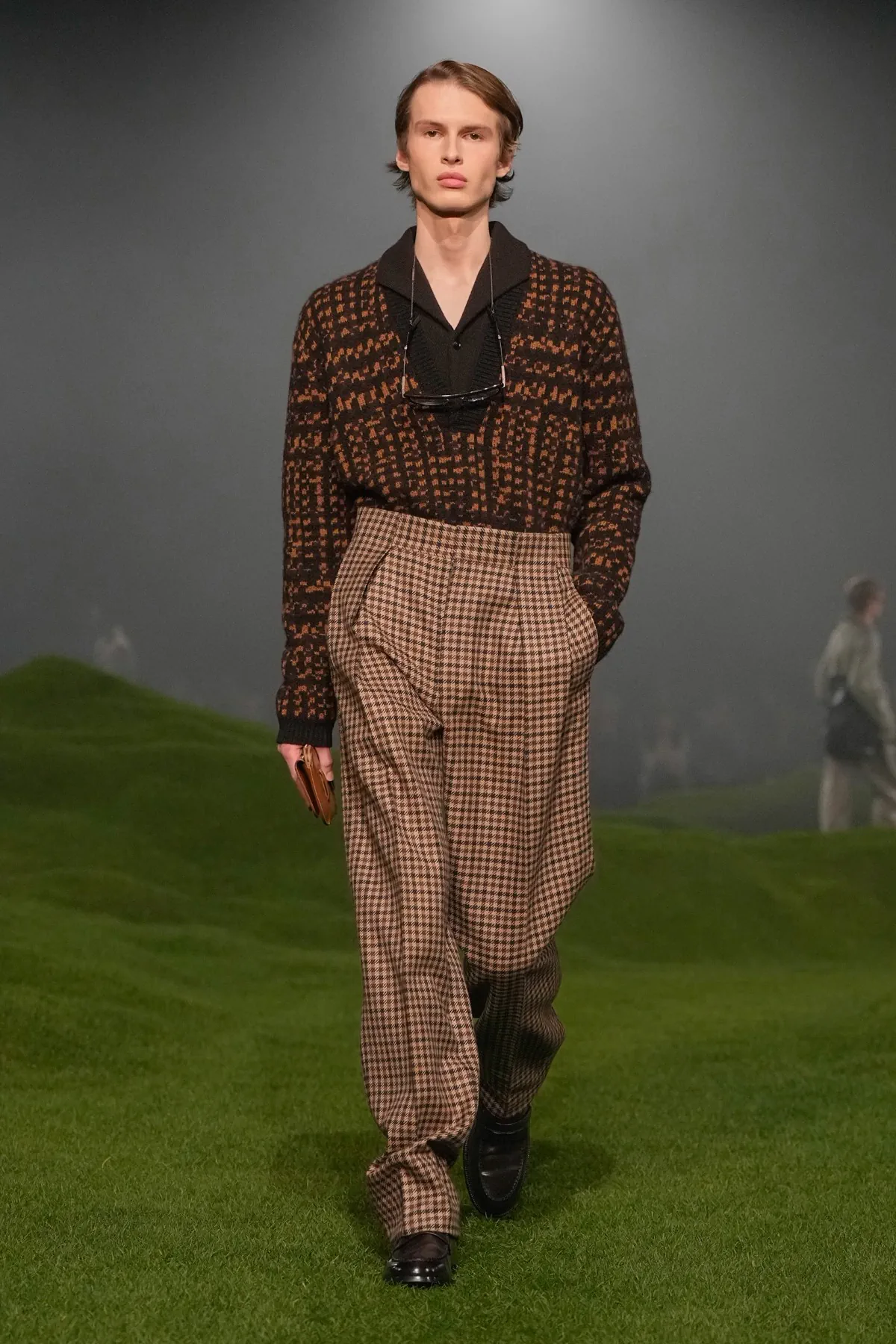La collection ZEGNA Automne 2025 redéfinit les classiques de la mode masculine avec une touche de modernité
