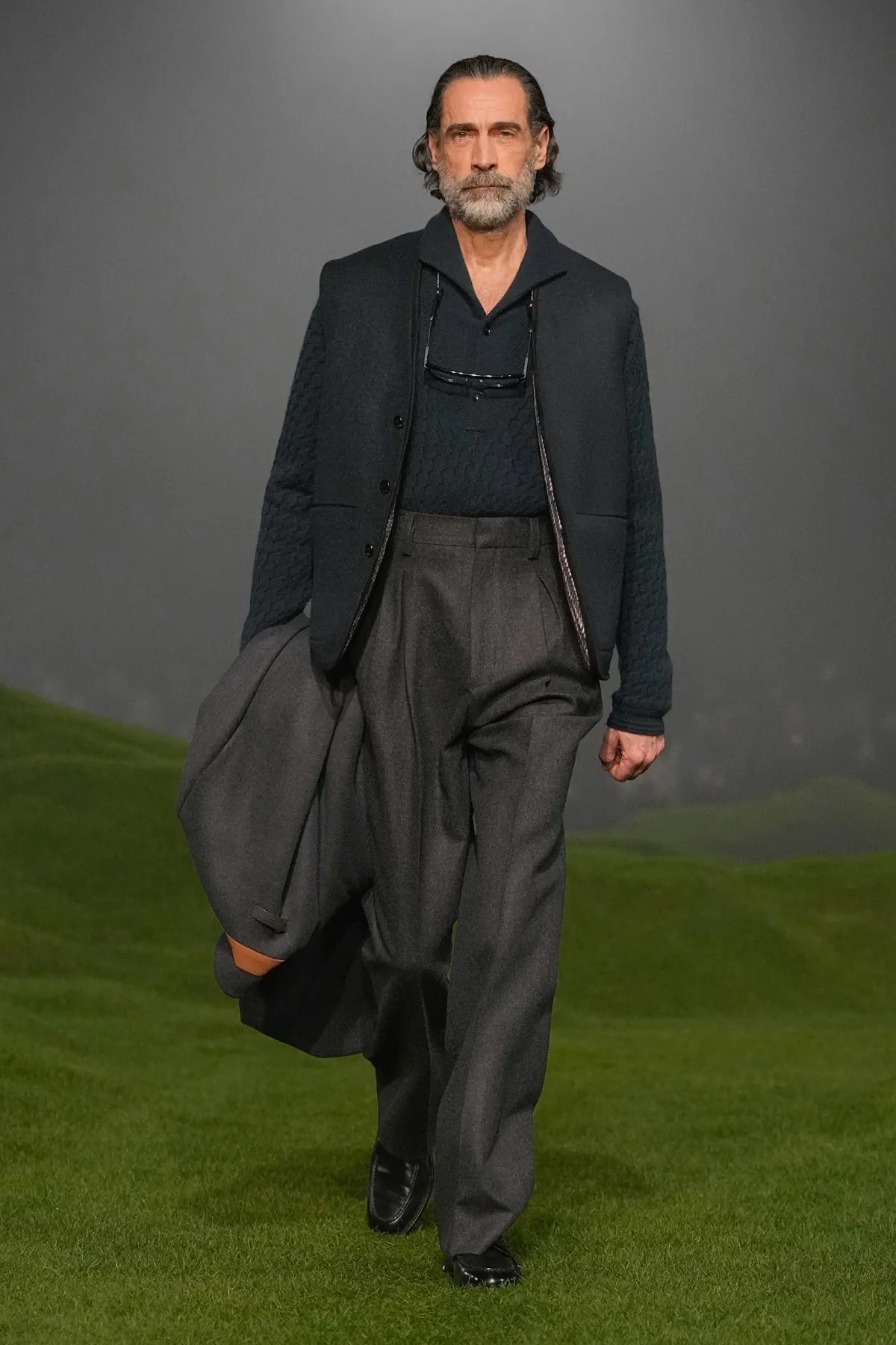 La collection ZEGNA Automne 2025 redéfinit les classiques de la mode masculine avec une touche de modernité