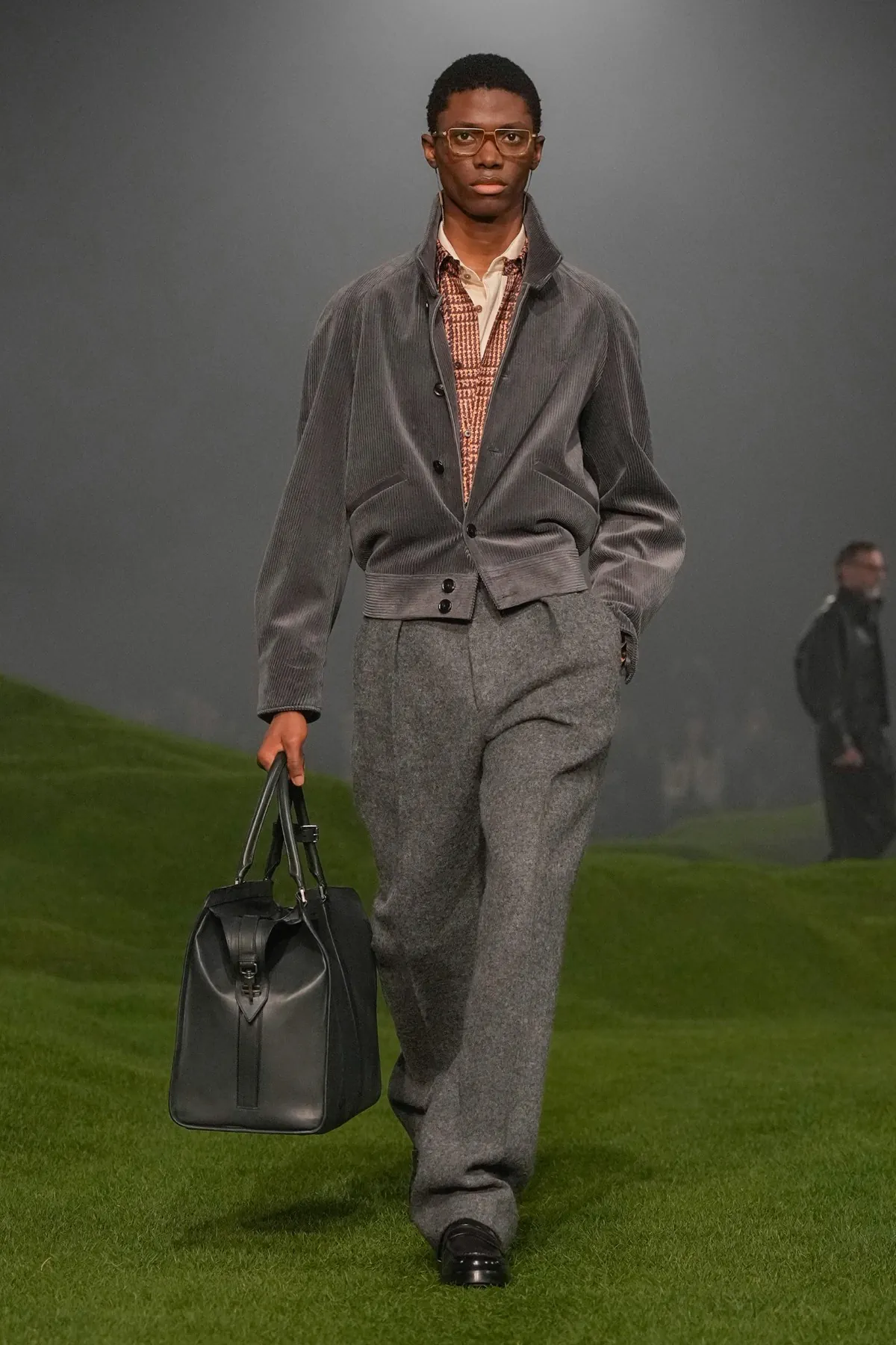 La collection ZEGNA Automne 2025 redéfinit les classiques de la mode masculine avec une touche de modernité