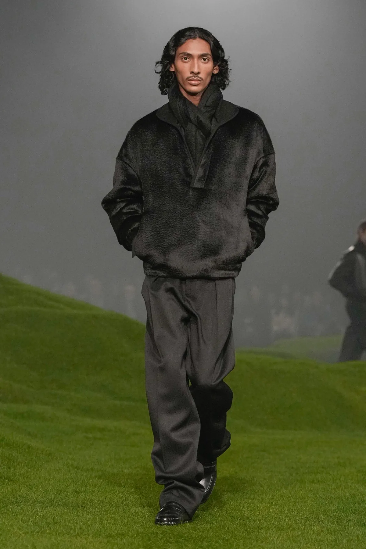 La collection ZEGNA Automne 2025 redéfinit les classiques de la mode masculine avec une touche de modernité