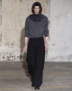 La collection automne 2025 de ZIGGY CHEN alterne réflexion tranquille et fluidité urbaine