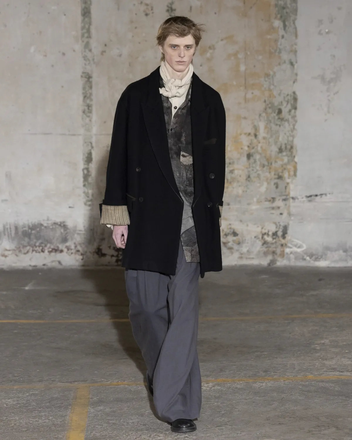 La collection automne 2025 de ZIGGY CHEN alterne réflexion tranquille et fluidité urbaine