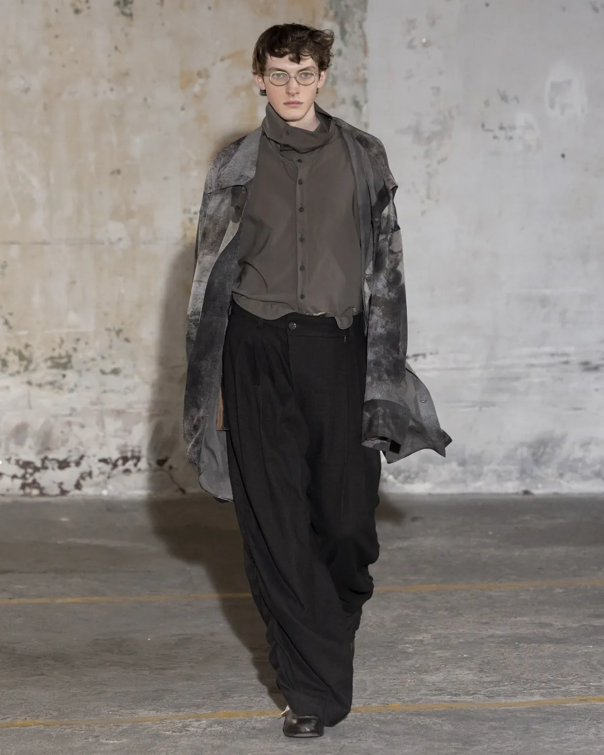 La collection automne 2025 de ZIGGY CHEN alterne réflexion tranquille et fluidité urbaine