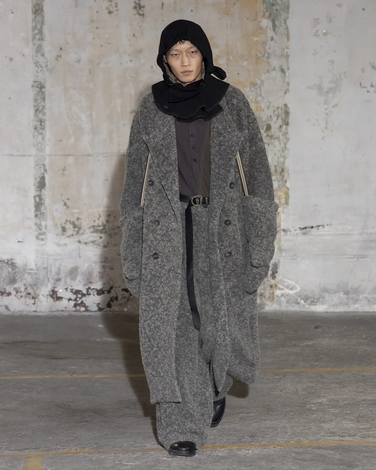La collection automne 2025 de ZIGGY CHEN alterne réflexion tranquille et fluidité urbaine