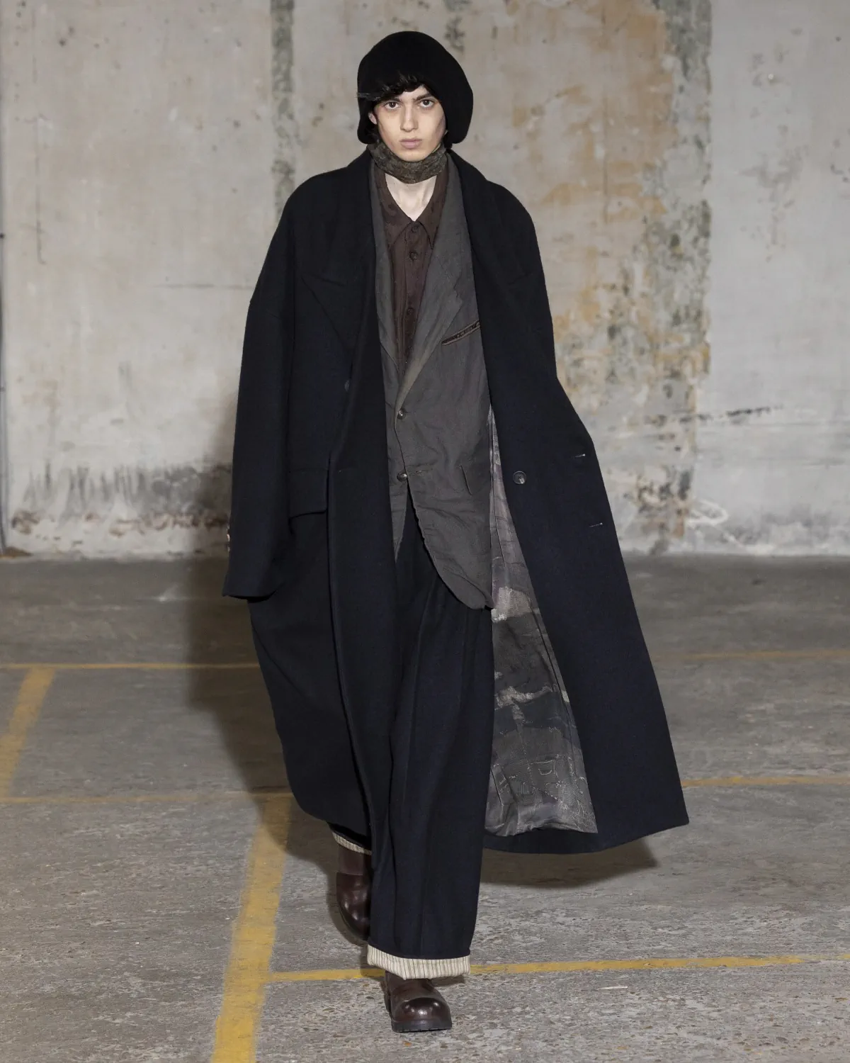 La collection automne 2025 de ZIGGY CHEN alterne réflexion tranquille et fluidité urbaine