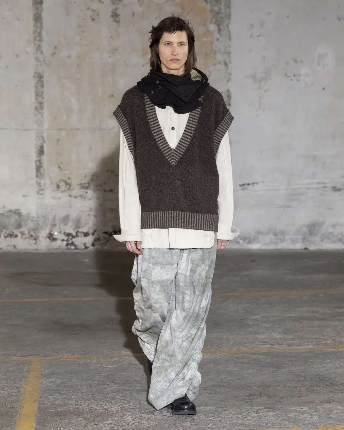 La collection automne 2025 de ZIGGY CHEN alterne réflexion tranquille et fluidité urbaine