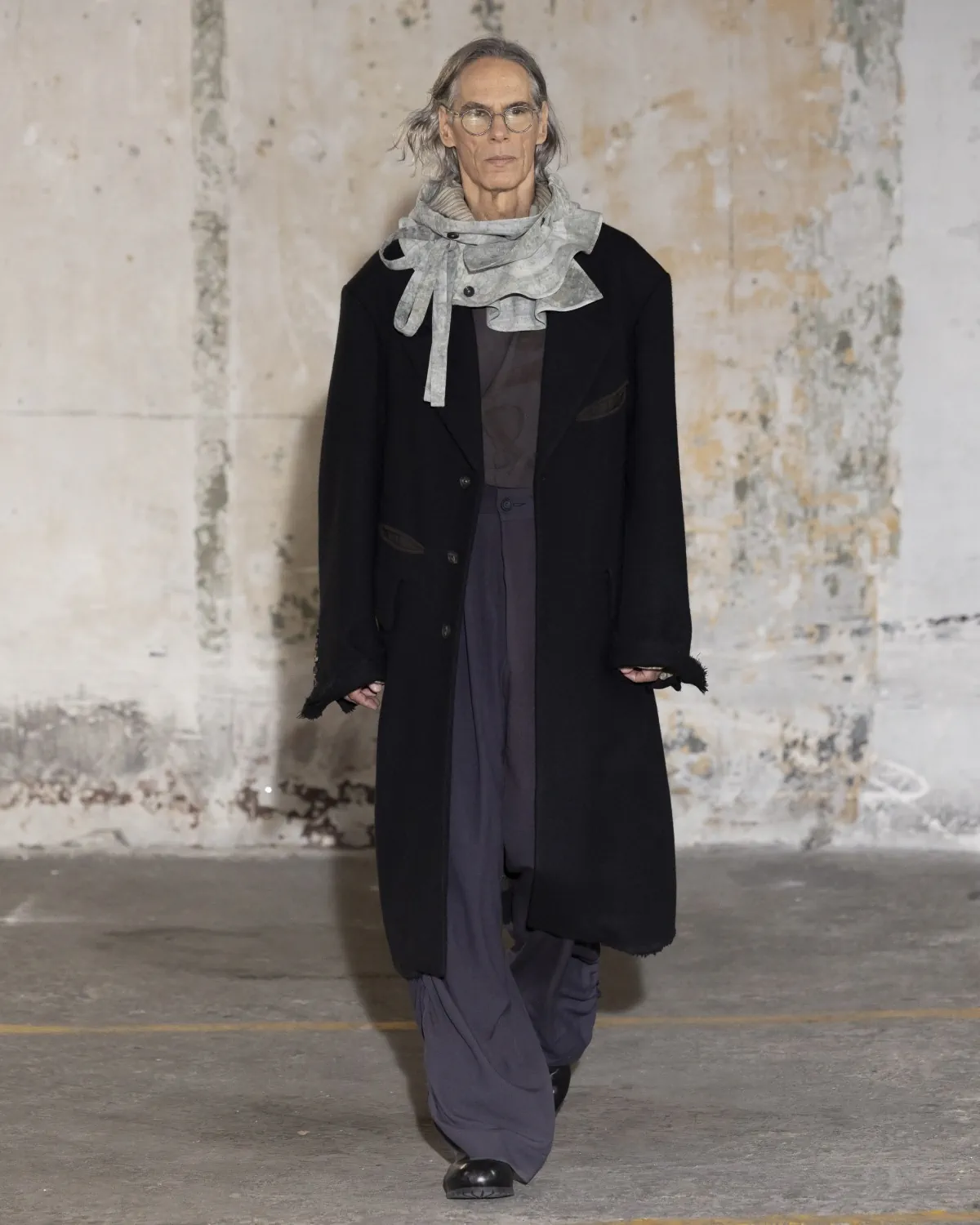 La collection automne 2025 de ZIGGY CHEN alterne réflexion tranquille et fluidité urbaine