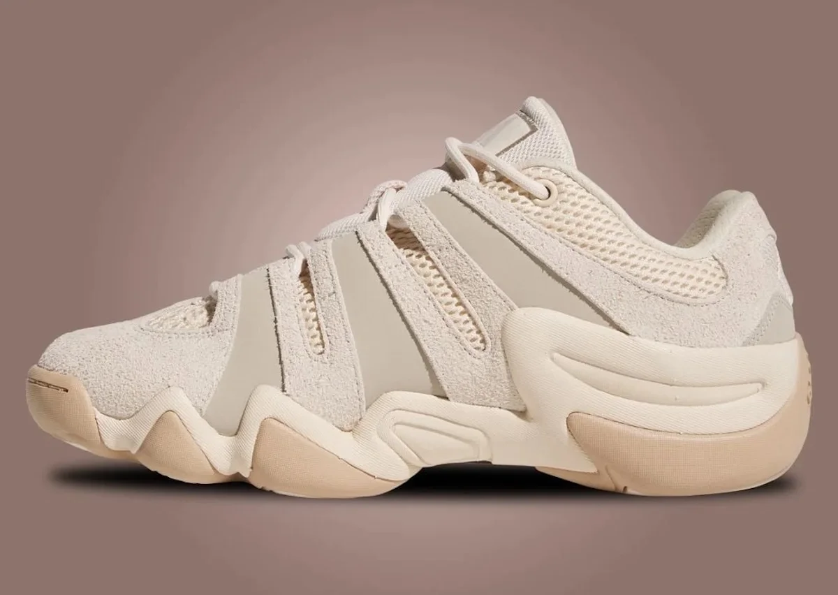 La Crazy 8 Low « Newport Beach » d'adidas rend hommage à la Californie du Sud avec des teintes sablonneuses