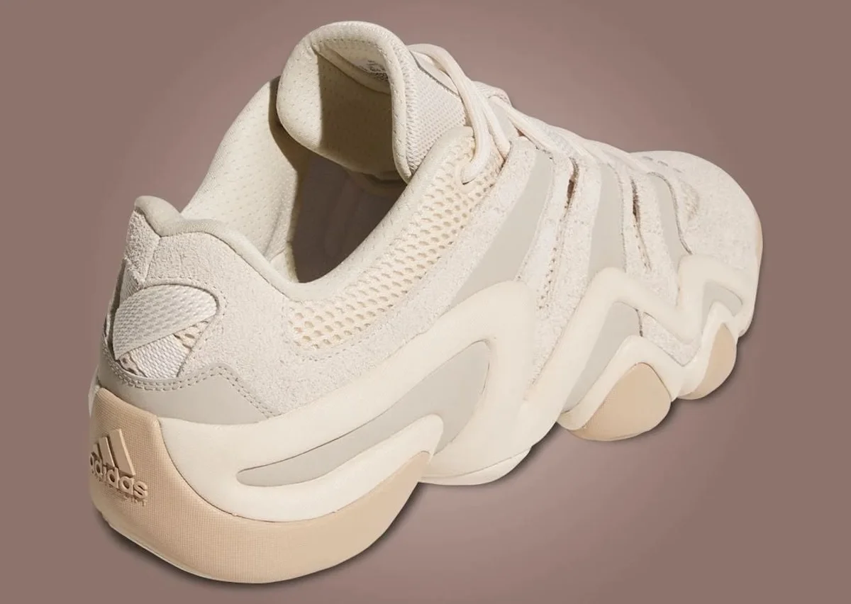 La Crazy 8 Low « Newport Beach » d'adidas rend hommage à la Californie du Sud avec des teintes sablonneuses