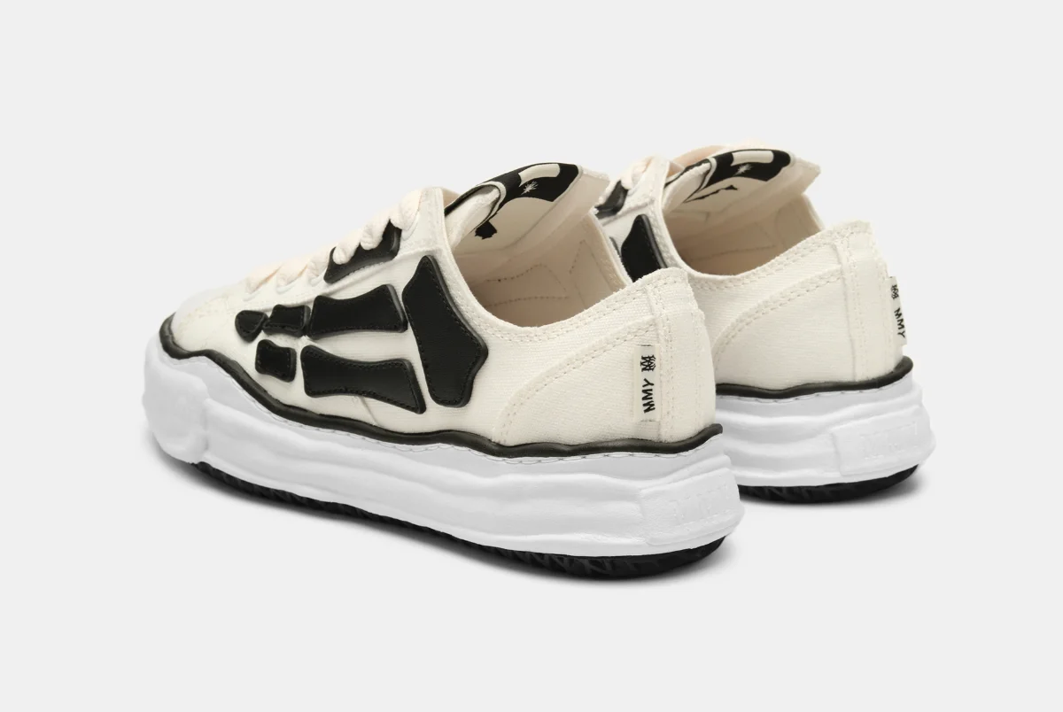 AMIRI et Maison MIHARA YASUHIRO s'associent pour créer une sneaker exclusive