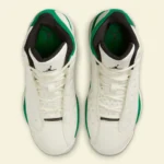 La Air Jordan 13 « Pine Green » revient avec la touche Boston Celtics pour le printemps 2025