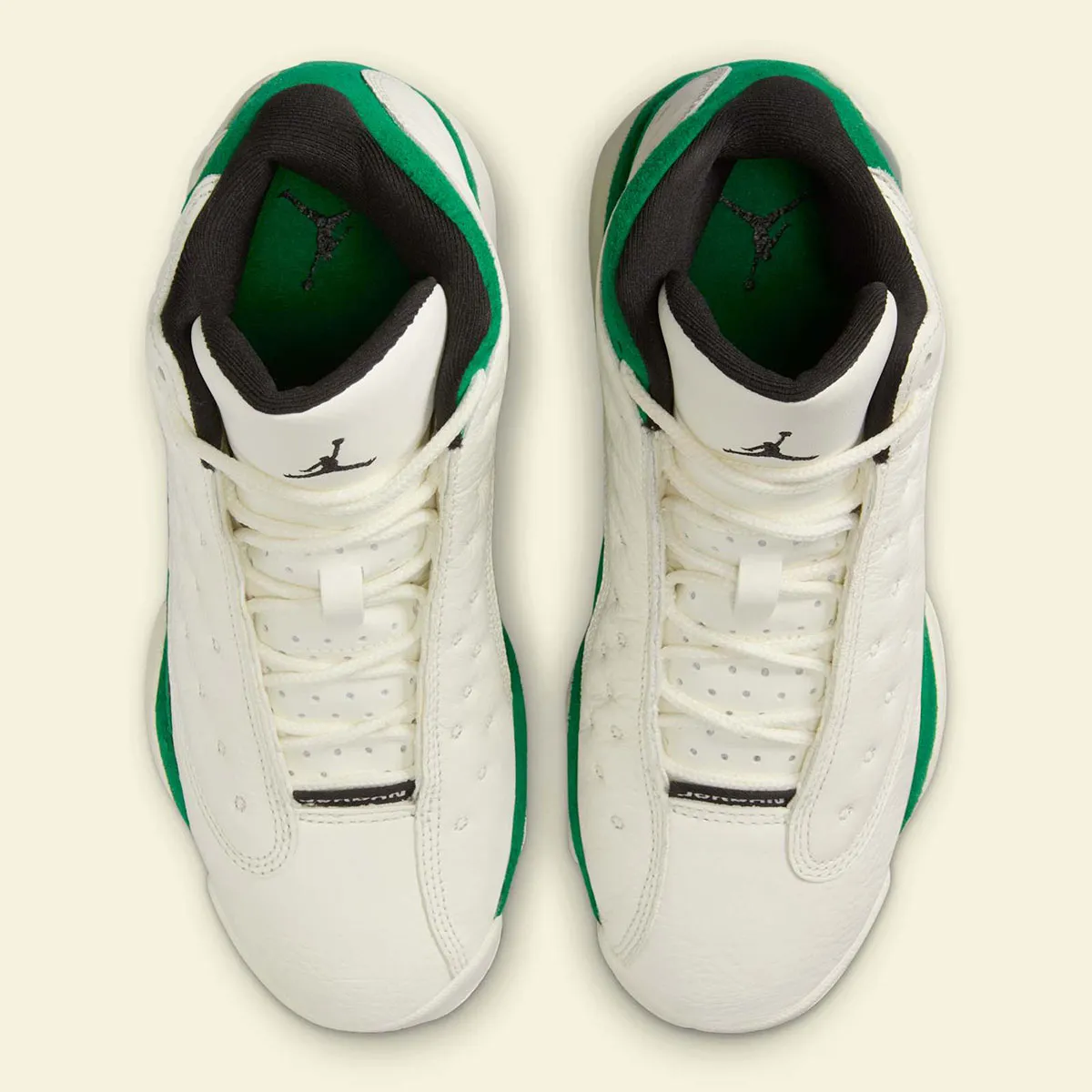 La Air Jordan 13 « Pine Green » revient avec la touche Boston Celtics pour le printemps 2025