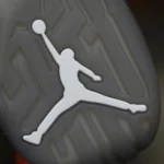 La Air Jordan 9 « Cool Grey » fait un retour tant attendu