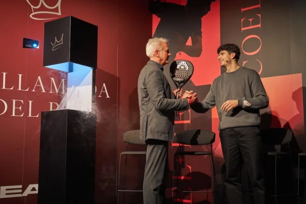 Arturo Coello a présenté la collection de padel COELLO 2025 lors d'un événement à Madrid