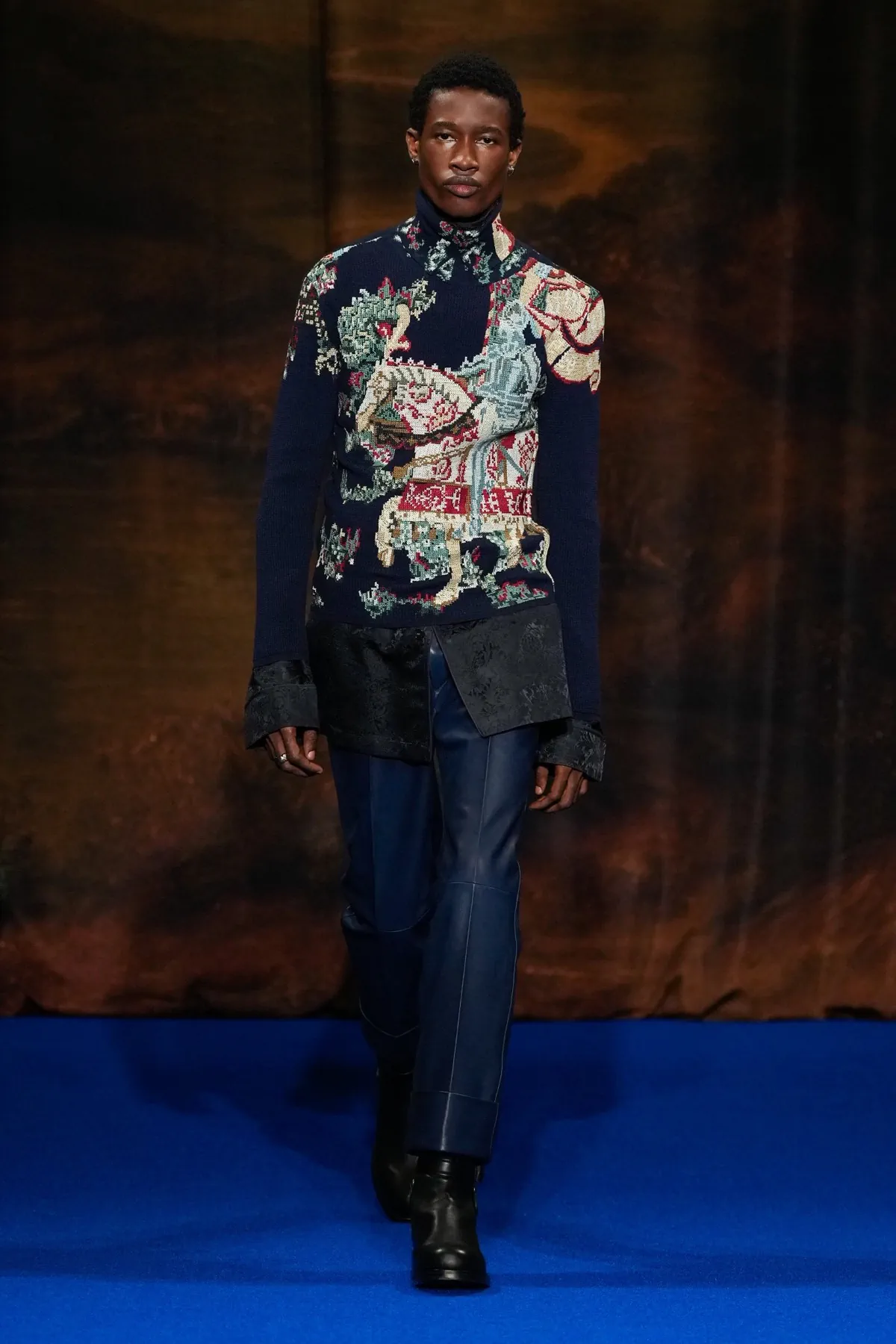 La collection Automne 2025 de Burberry célèbre l'art des vêtements d'extérieur